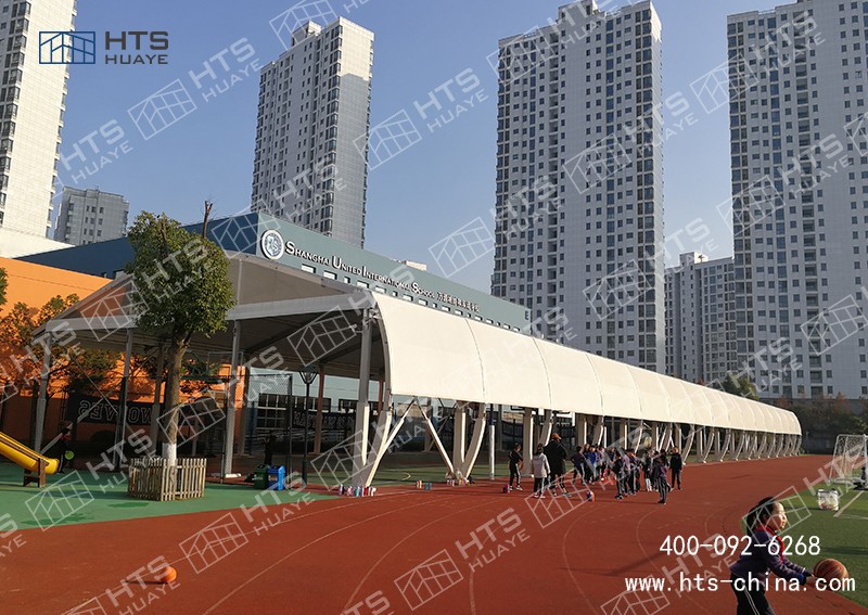 户表篷房篮球馆给人们提供了一个方便快捷的篮球场地选择
