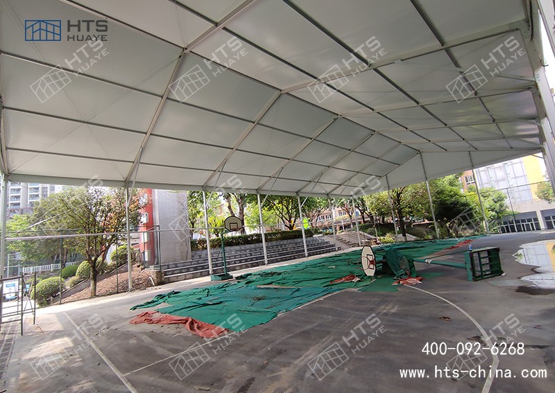 装配式运动篷房从底子上解决了传统构筑施工中的扬尘传染问题